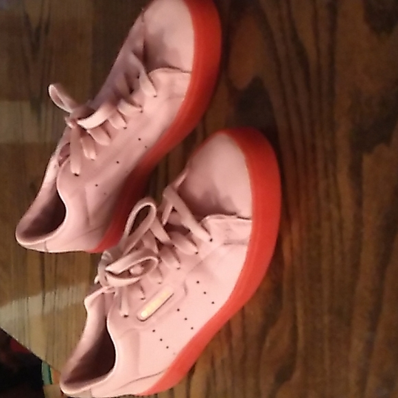 adidas Shoes - ADIDAS DIVA RED